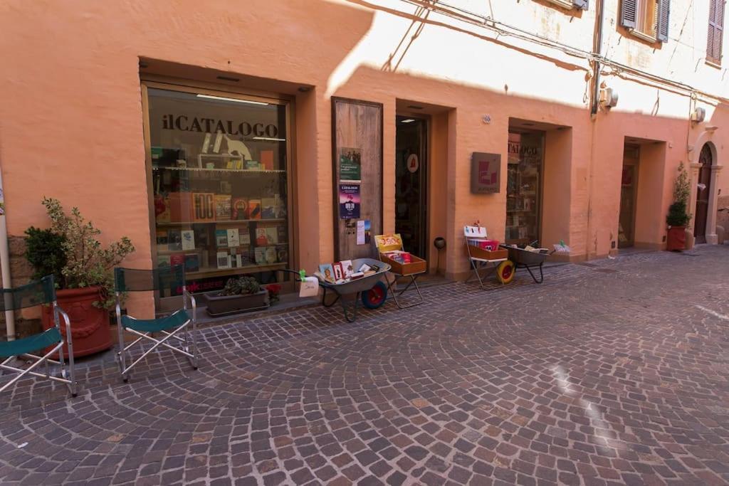 Ducale In Piazza Del Popolo A Apartment Pesaro